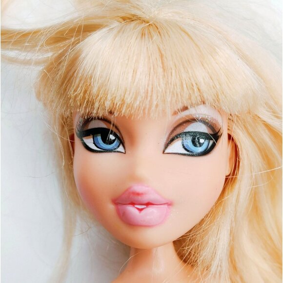 Bratz Dolls MGA Nude As Is Mixed Lot of 5 Vintage Dolls - Picture 3 of 7